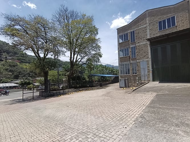 Bodega en arriendo en Pueblo Viejo, La Estrella, 412 m² · foto 2 de 17