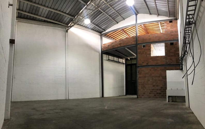 Bodega en arriendo en Pueblo Viejo, La Estrella, 323 m² · foto 2 de 16