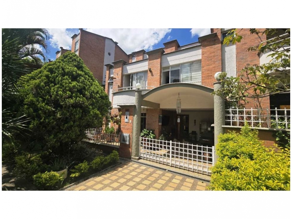 Casa en Venta en Loma del Esmeraldal, Envigado