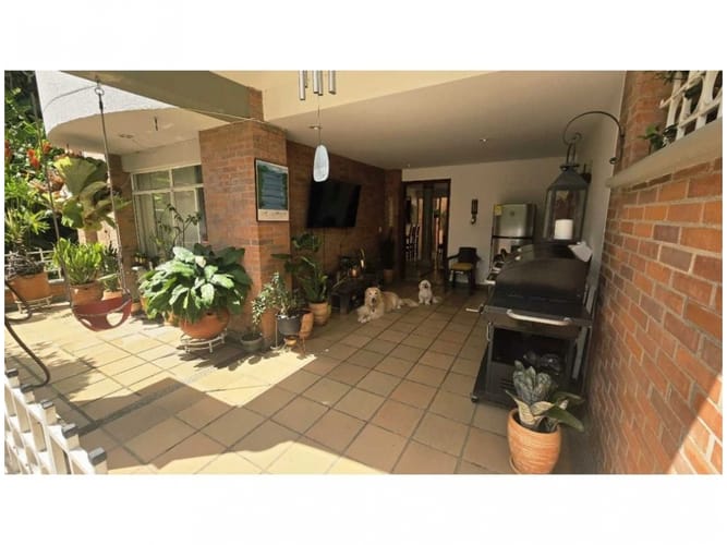 Casa de 4 alcobas en venta en Loma Del Esmeraldal, Envigado, 187 m² · foto 3 de 24