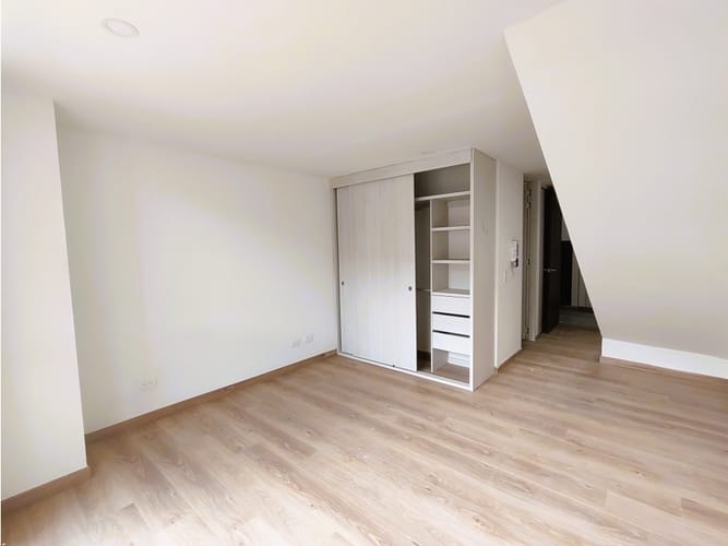 Apartamento de 1 alcoba en venta en Santa Barbara Centro, Bogotá, 42 m² · foto 3 de 12