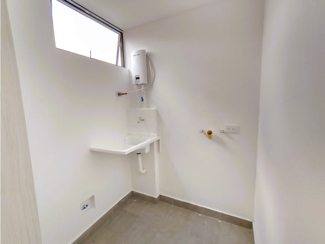 Apartamento de 1 alcoba en venta en Santa Barbara Centro, Bogotá, 42 m² · foto 8 de 12