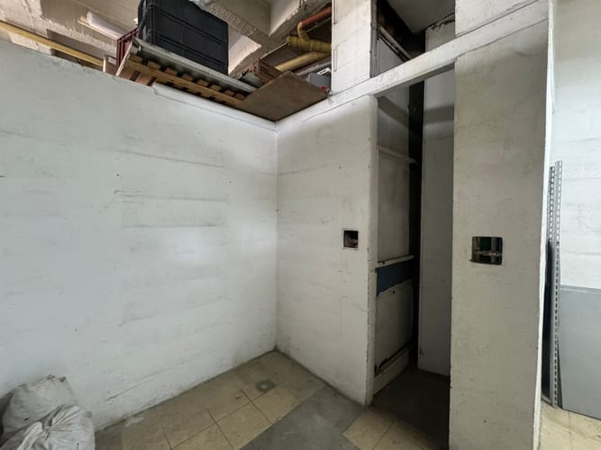 Bodega en arriendo en Cristo Rey, Medellín, 350 m² · foto 6 de 16