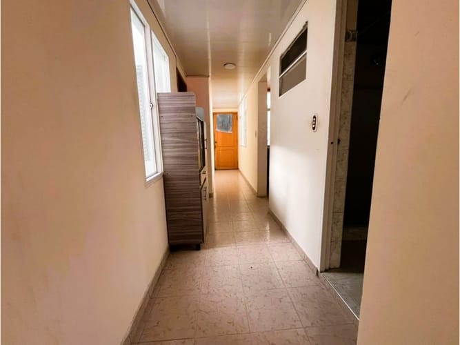 Casa de 6 alcobas en venta en La Favorita, Bogotá, 256 m² · foto 5 de 15
