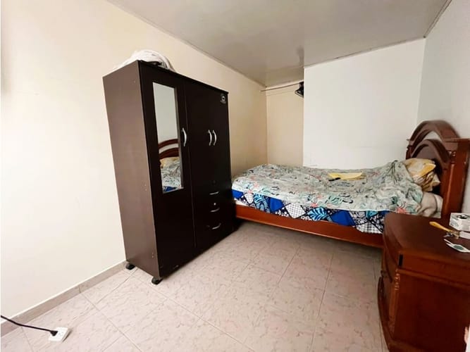 Casa de 6 alcobas en venta en La Favorita, Bogotá, 256 m² · foto 8 de 15