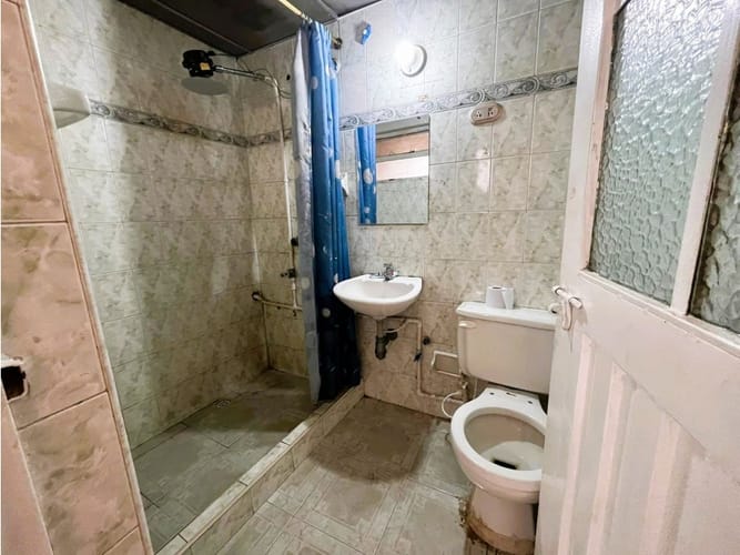 Casa de 6 alcobas en venta en La Favorita, Bogotá, 256 m² · foto 10 de 15