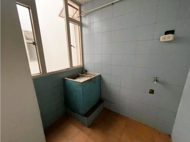 Casa de 6 alcobas en venta en La Favorita, Bogotá, 256 m² · foto 11 de 15
