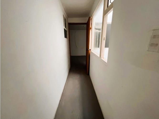 Casa de 6 alcobas en venta en La Favorita, Bogotá, 256 m² · foto 12 de 15