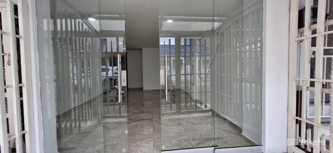 Local en venta en Santa Cruz, Girón, 25 m² · foto 2 de 9