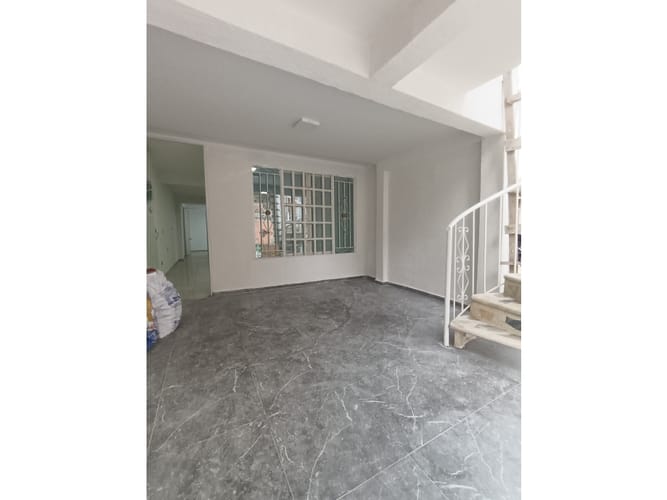 Casa de 5 alcobas en venta en El Carmelo, Candelaria, 60 m² · foto 2 de 20