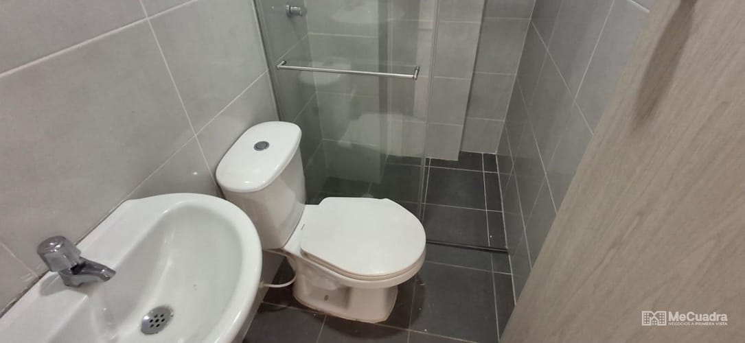 Local en venta en Santa Cruz, Girón, 25 m² · foto 6 de 9