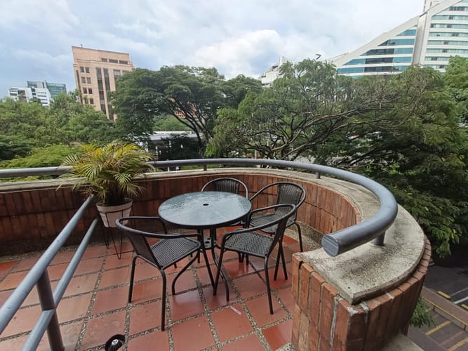 Oficina en arriendo en El Poblado, Medellín, 68 m² · foto 2 de 14