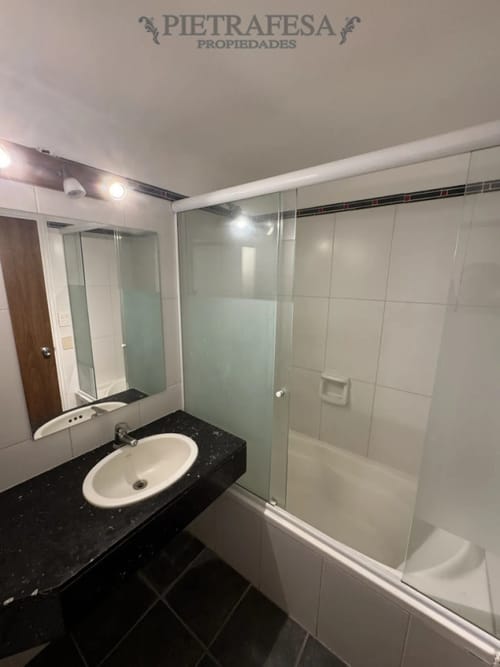 Apartamento en alquiler, monoambiente, 1 baño. Semi amueblado. Centro. · Foto 7