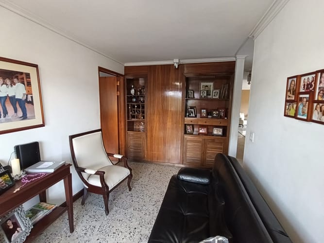 Apartamento de 3 alcobas en arriendo en Laureles, Medellín, 150 m² · foto 9 de 20