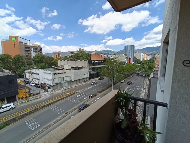 Apartamento de 3 alcobas en arriendo en Laureles, Medellín, 150 m² · foto 15 de 20