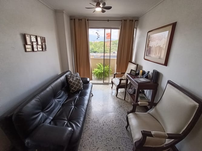 Apartamento de 3 alcobas en arriendo en Laureles, Medellín, 150 m² · foto 19 de 20