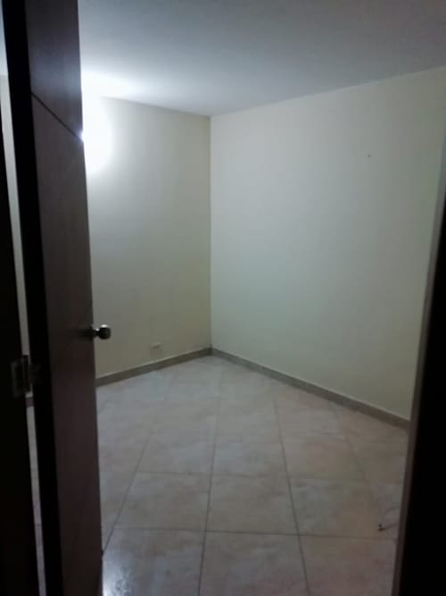 Apartamento de 3 alcobas en venta en El Salado, Medellín, 43 m² · foto 3 de 11