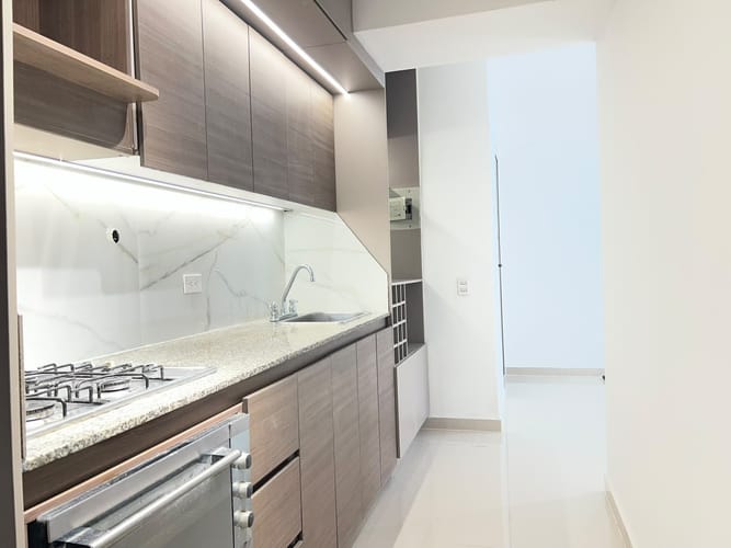 Apartamento de 3 alcobas en arriendo en Quintas De Los Almendros, Envigado, 71 m² · foto 3 de 13