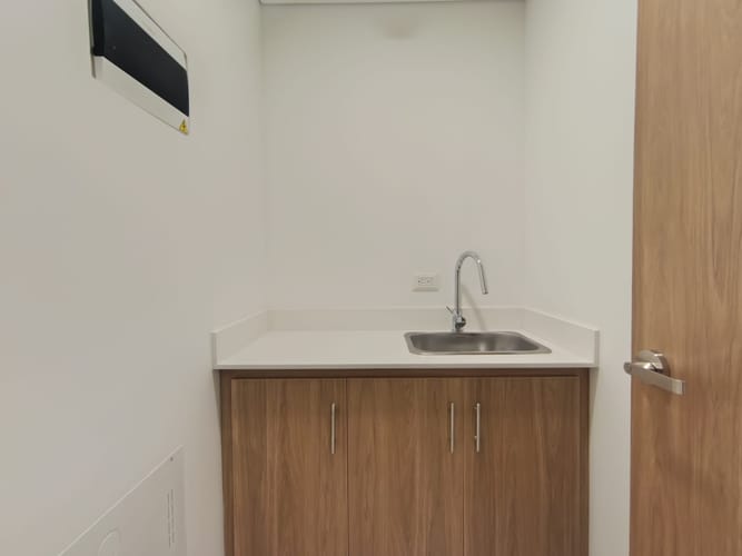Consultorio en arriendo en Laureles, Medellín, 30 m² · foto 3 de 10