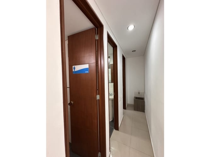 Edificio en venta en Los Libertadores, Cali, 1484 m² · foto 5 de 22
