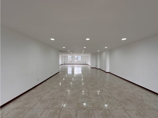 Edificio en venta en Los Libertadores, Cali, 1484 m² · foto 9 de 22