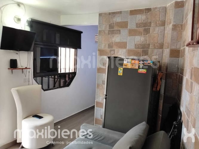 Apartaestudio en arriendo en Florencia, Medellín, 50 m² · foto 2 de 12