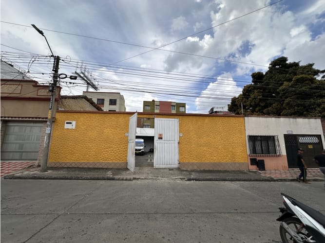 Edificio en venta en Los Libertadores, Cali, 1484 m² · foto 20 de 22