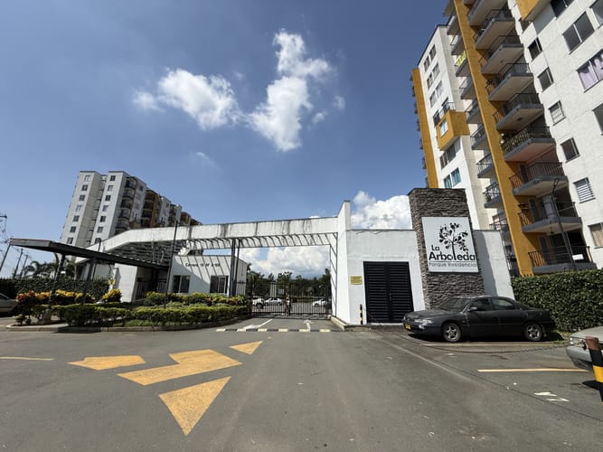 Apartamento de 3 alcobas en arriendo en Juan De Ampudia, Jamundí, 60 m² · foto 2 de 24