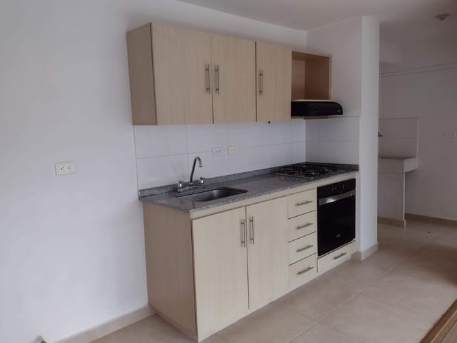 Apartamento de 3 alcobas en arriendo en San Remo, Sabaneta, 76 m² · foto 7 de 15