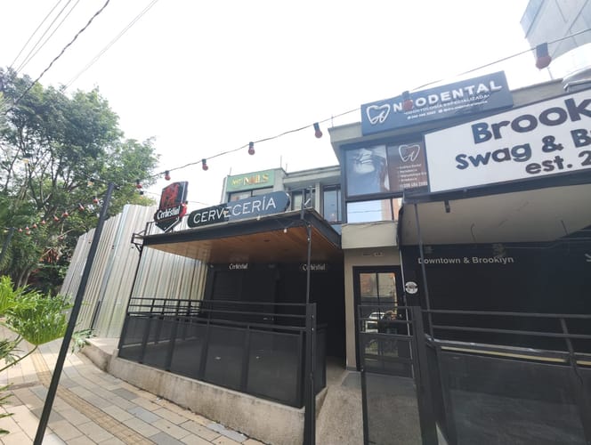 Local en arriendo en Laureles, Medellín, 40 m² · foto 2 de 9