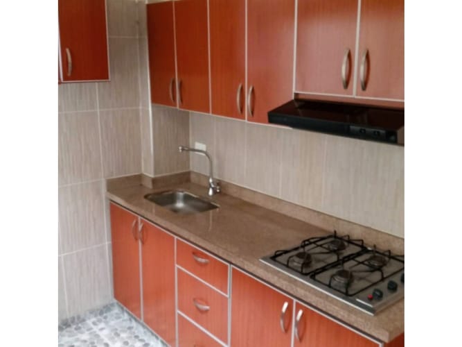 Casa de 7 alcobas en venta en Centro Comercial Centro Suba, Bogotá, 168 m² · foto 4 de 8