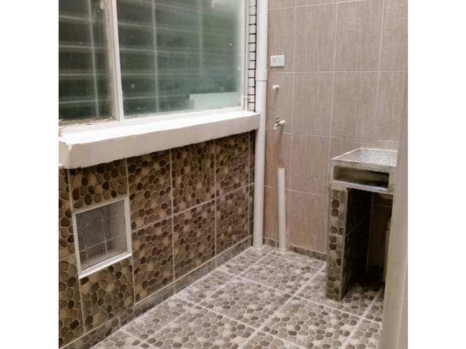 Casa de 7 alcobas en venta en Centro Comercial Centro Suba, Bogotá, 168 m² · foto 5 de 8