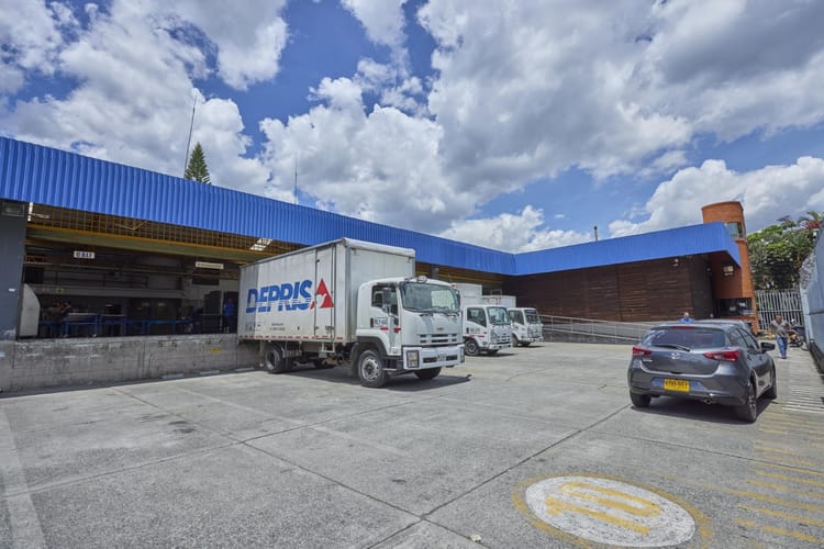Bodega en arriendo en Cristo Rey, Medellín, 3397 m² · foto 4 de 11