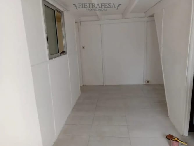 Apartamento en alquiler, 2 dormitorios, 1 baño, patio con parrillero, cochera. Sin gc. Paso de las Duranas. · Foto 2