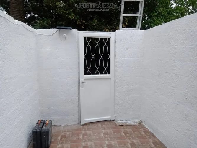 Apartamento en alquiler, 2 dormitorios, 1 baño, patio con parrillero, cochera. Sin gc. Paso de las Duranas. · Foto 6