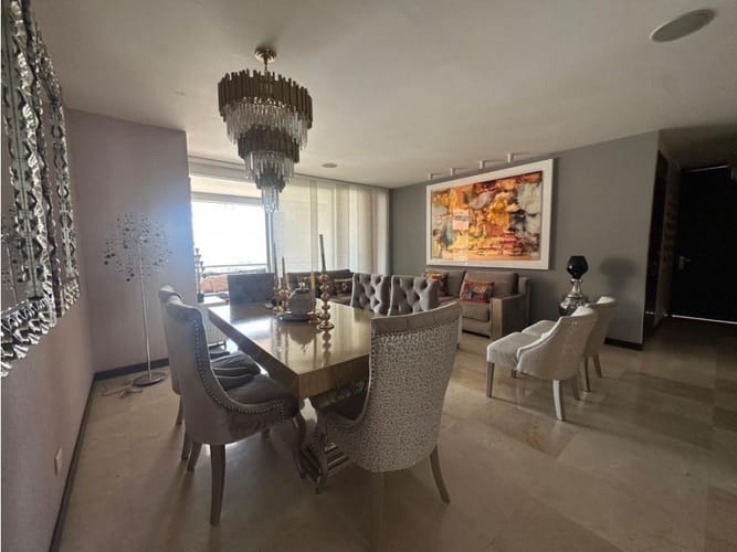 Apartamento de 3 alcobas en venta en Cristales, Cali, 200 m² · foto 4 de 24