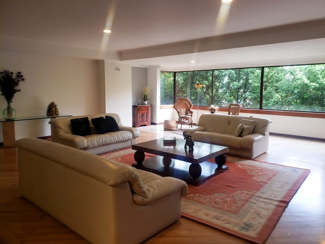 Apartamento de 3 alcobas en arriendo en El Poblado, Medellín, 255 m² · foto 3 de 20