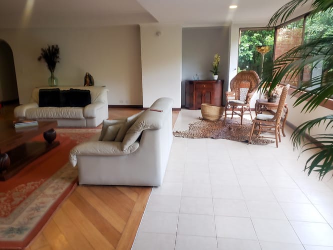 Apartamento de 3 alcobas en arriendo en El Poblado, Medellín, 255 m² · foto 5 de 20