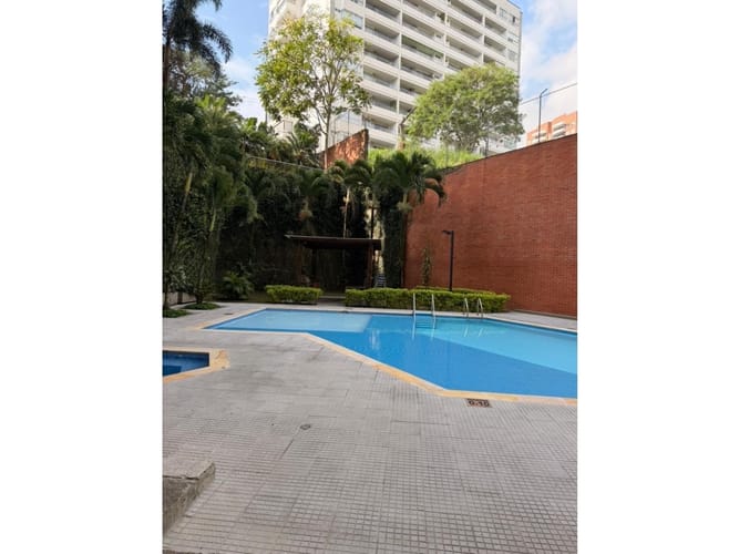 Apartamento de 3 alcobas en venta en Cristales, Cali, 200 m² · foto 18 de 24