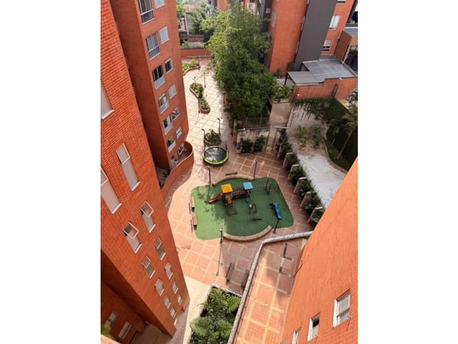 Apartamento de 3 alcobas en venta en Cristales, Cali, 200 m² · foto 22 de 24