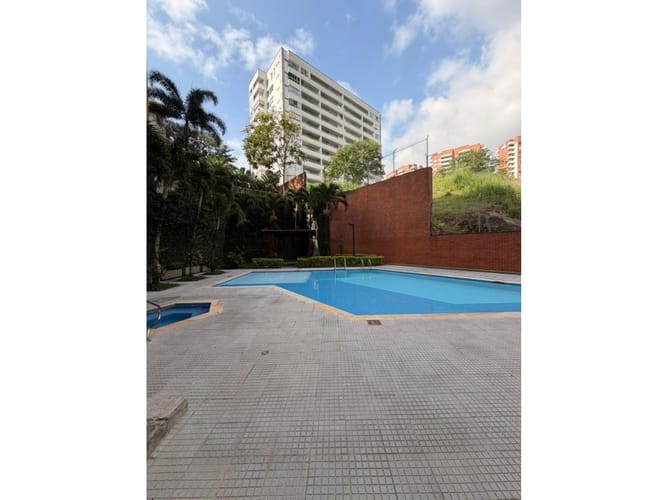 Apartamento de 3 alcobas en venta en Cristales, Cali, 200 m² · foto 24 de 24