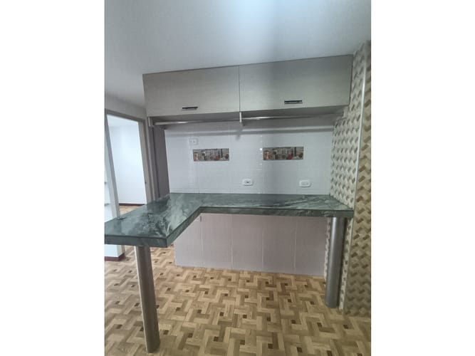 Apartamento de 3 alcobas en venta en Guabinas, Yumbo, 50 m² · foto 10 de 18