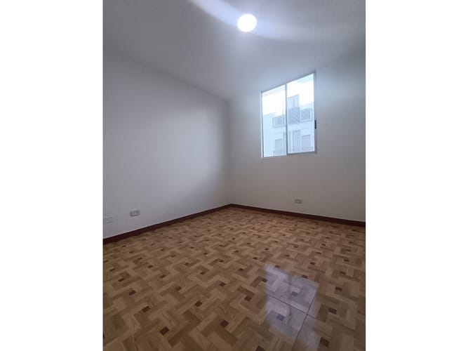 Apartamento de 3 alcobas en venta en Guabinas, Yumbo, 50 m² · foto 12 de 18