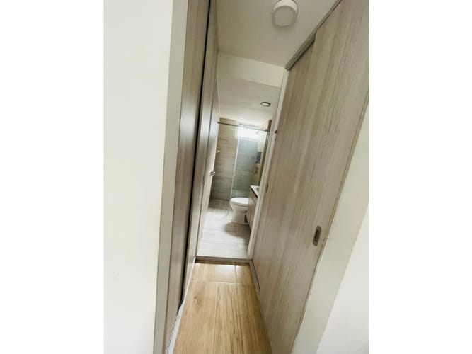 Apartamento de 2 alcobas en venta en Guabinas, Yumbo, 53 m² · foto 10 de 11