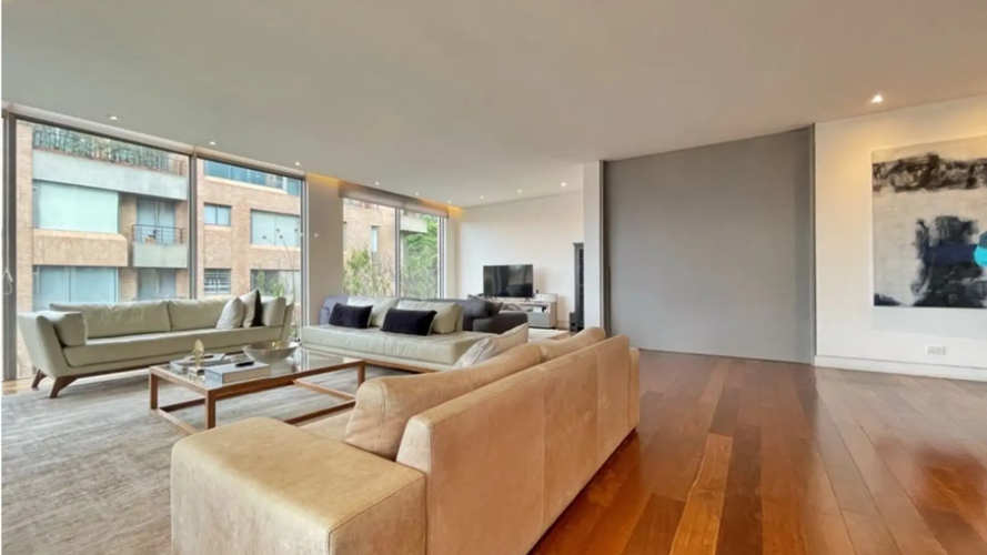 Apartamento en venta en Chico, Bogotá · foto 2 de 14
