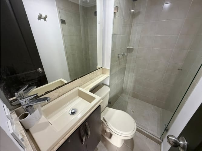 Apartamento de 3 alcobas en arriendo en Loma De Los Bernal, Medellín, 70 m² · foto 10 de 19