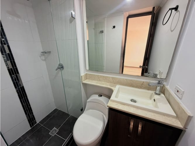 Apartamento de 3 alcobas en arriendo en Loma De Los Bernal, Medellín, 70 m² · foto 11 de 19