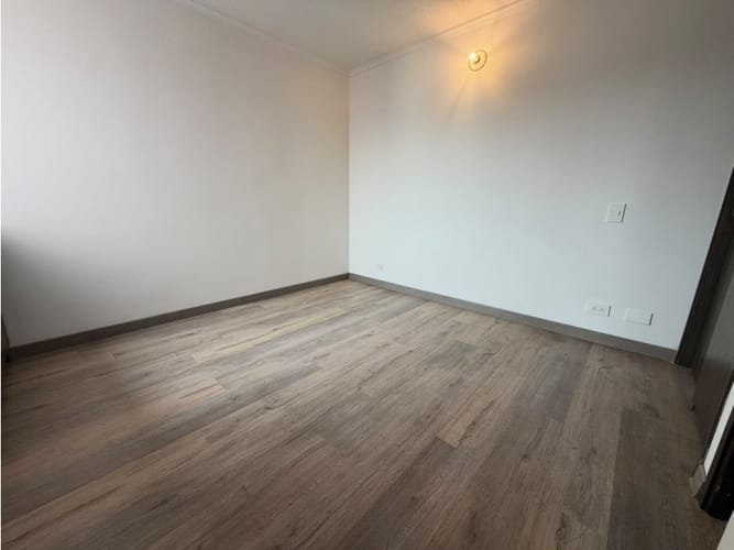 Apartamento de 3 alcobas en arriendo en Loma De Los Bernal, Medellín, 70 m² · foto 13 de 19
