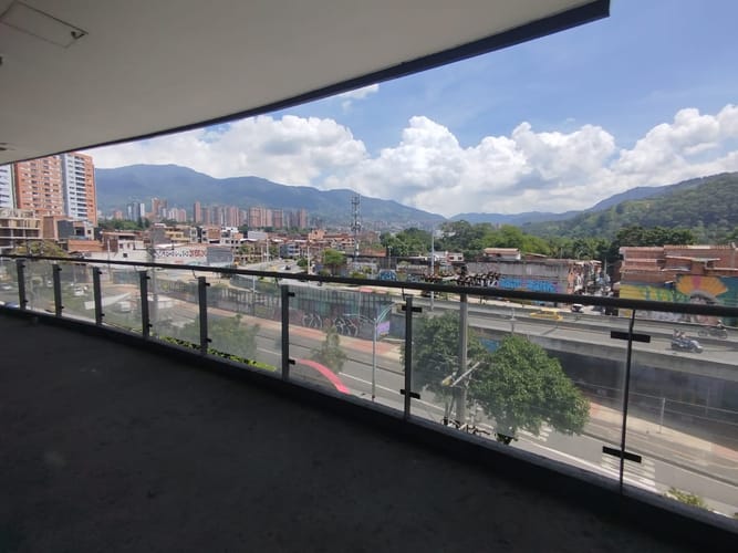 Local en arriendo en Camparola, Itagüí, 218 m² · foto 3 de 15