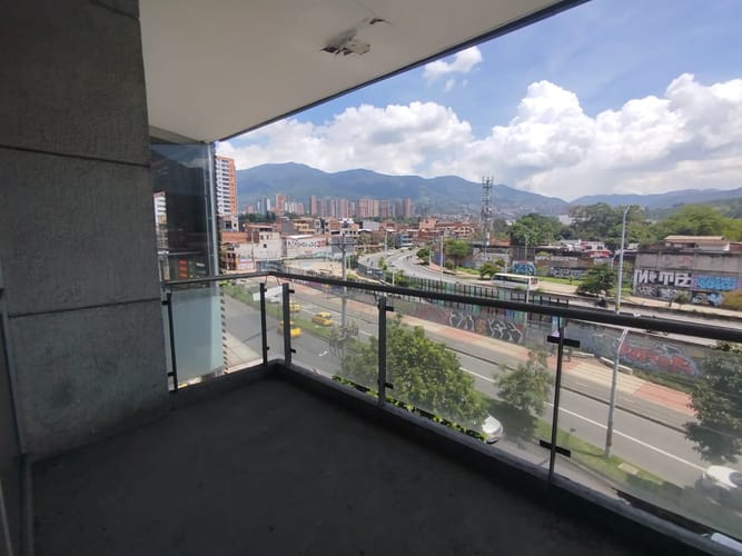Local en arriendo en Camparola, Itagüí, 218 m² · foto 4 de 15
